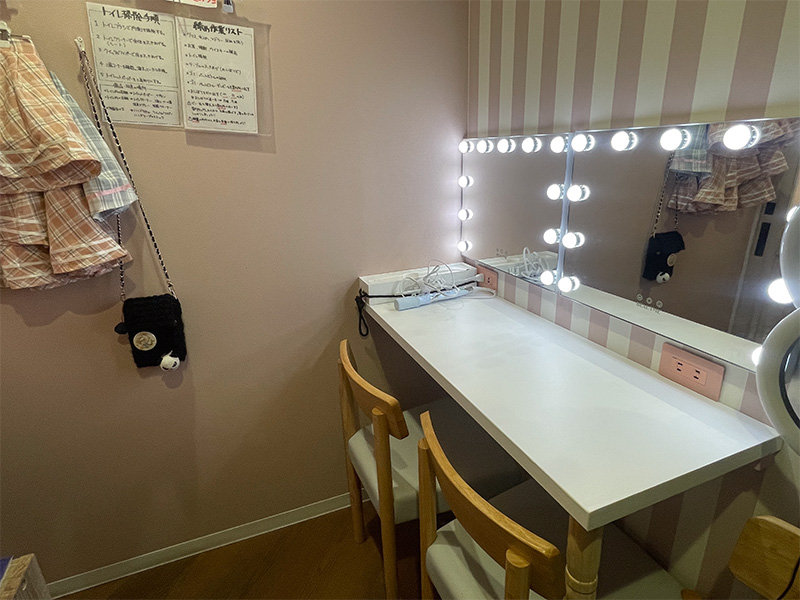 東京_歌舞伎町_【昼12時～終電】しぇるむふぃる_体入求人_バックルーム1