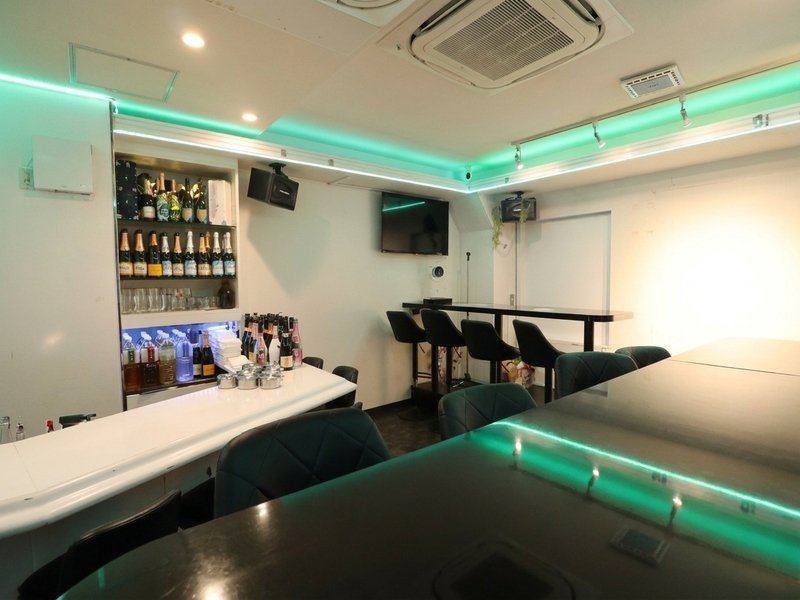 東京_渋谷_Girls Bar Beach(ビーチ)_黒服求人_店内2