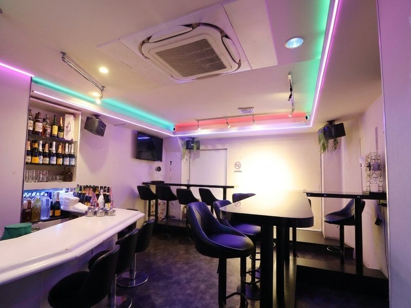 東京_渋谷_Girls Bar Beach(ビーチ)_黒服求人_店内3