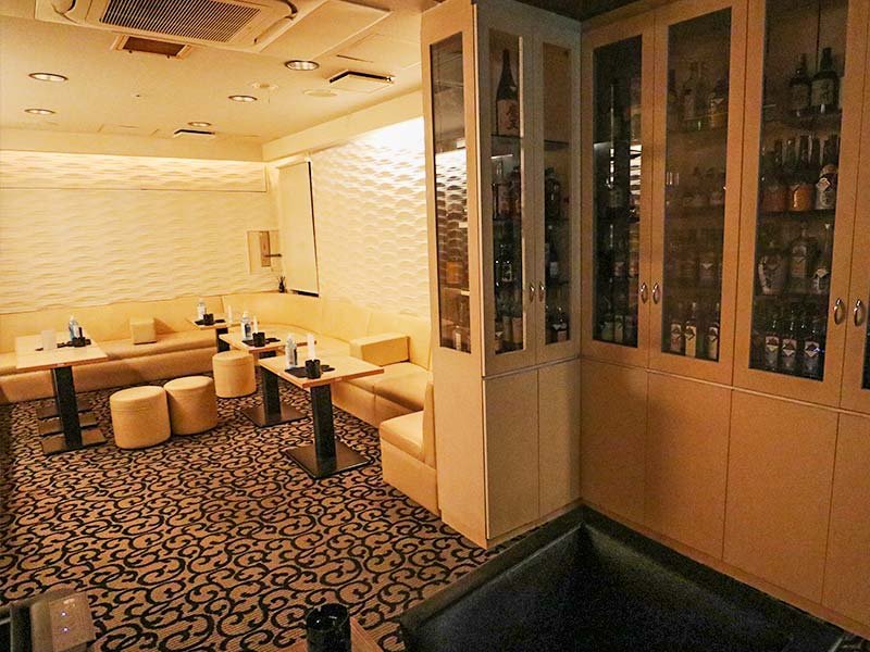 神奈川_関内_Premium Lounge LUXE(ラグゼ)_黒服求人_店内5