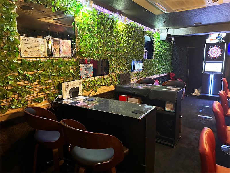 東京_池袋_Girl’s Bar ふくろう_黒服求人_店内3