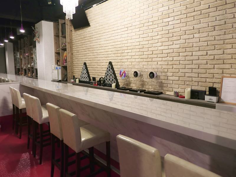 東京_五反田_Girls Bar PRISCILLA(ガールズバー プリシラ)_黒服求人_店内3