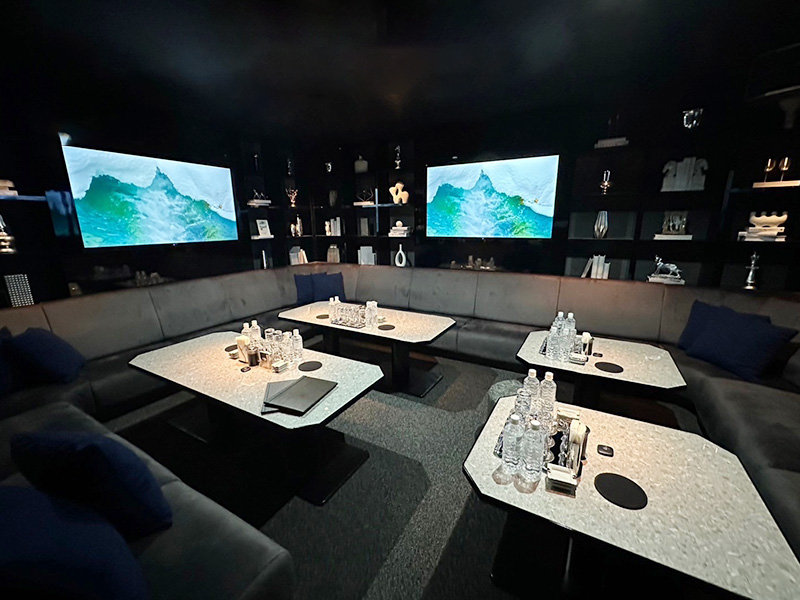 東京_六本木_LIRIC TOKYO ROPPONGI(リリックトウキョウロッポンギ)_黒服求人_店内1