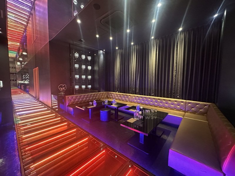 東京_上野_LUXURY CLUB MINT(ミント)_黒服求人_店内4