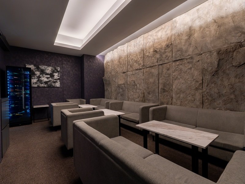 東京_六本木_ROOTS TOKYO(ルーツトウキョウ)_黒服求人_店内1