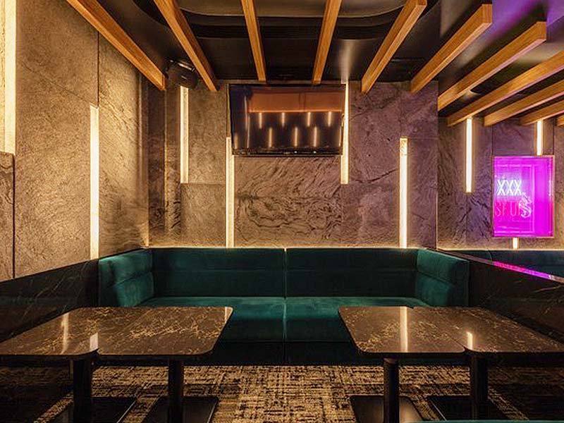 東京_六本木_Red Dragon(レッドドラゴン)_黒服求人_店内8