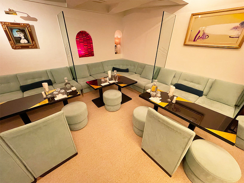 東京_銀座_クラブ 麻衣子(マイコ)_黒服求人_店内5