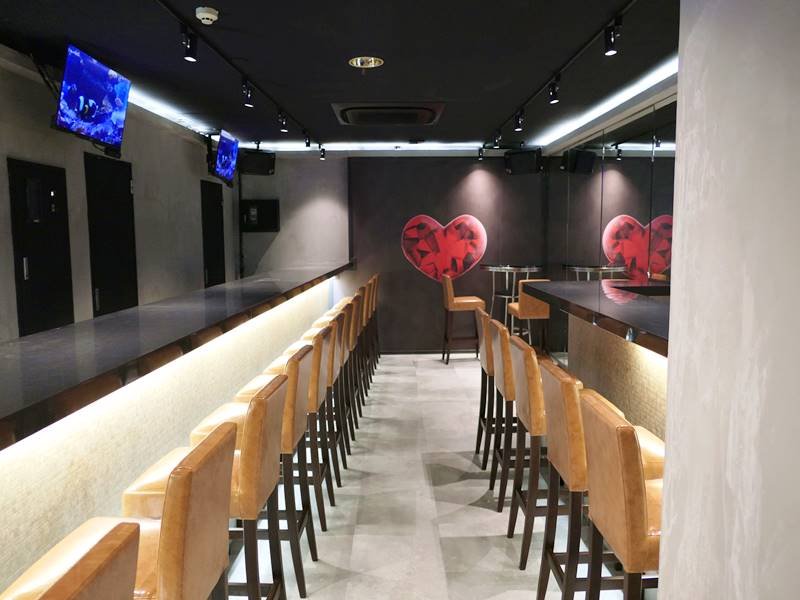 東京_町田_Girls Bar MIMI(ガールズバー ミミ)_黒服求人_店内2