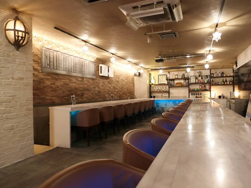 神奈川_新横浜_Girls Bar Kitty(キティ)_黒服求人_店内8
