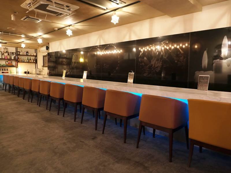 神奈川_新横浜_Girls Bar Kitty(キティ)_黒服求人_店内7