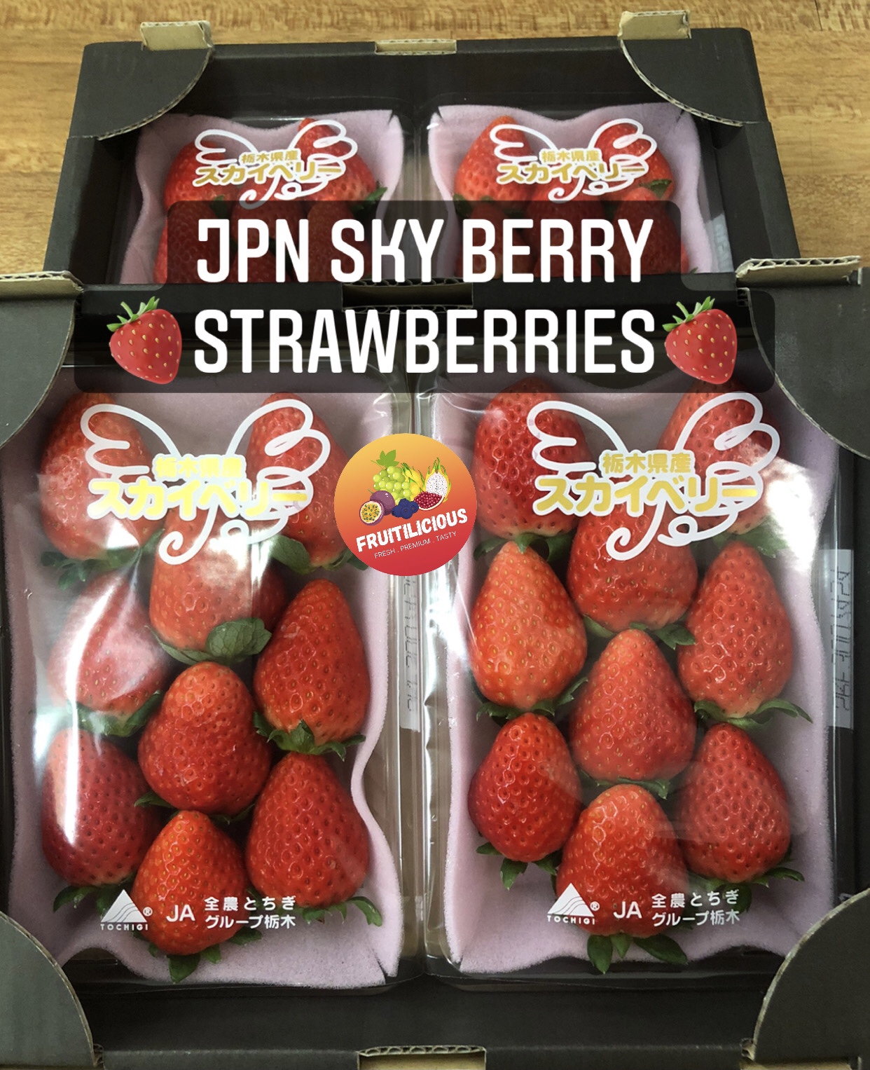 【超希少】strawberry はばたく夢あります　Tomokoさんサイン入り JAPAN TOCHIGI SMILING MONKEY STRAWBERRIES - FRUITILICIOUS SG