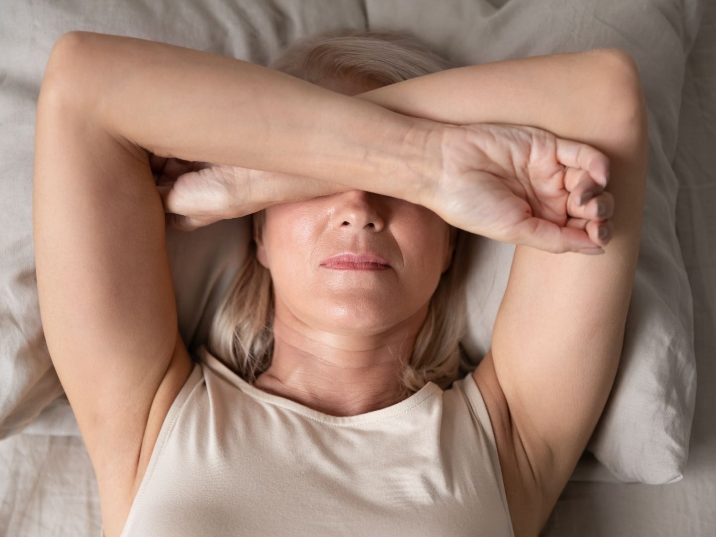 Starija žena doživljava depresiju u menopauzi