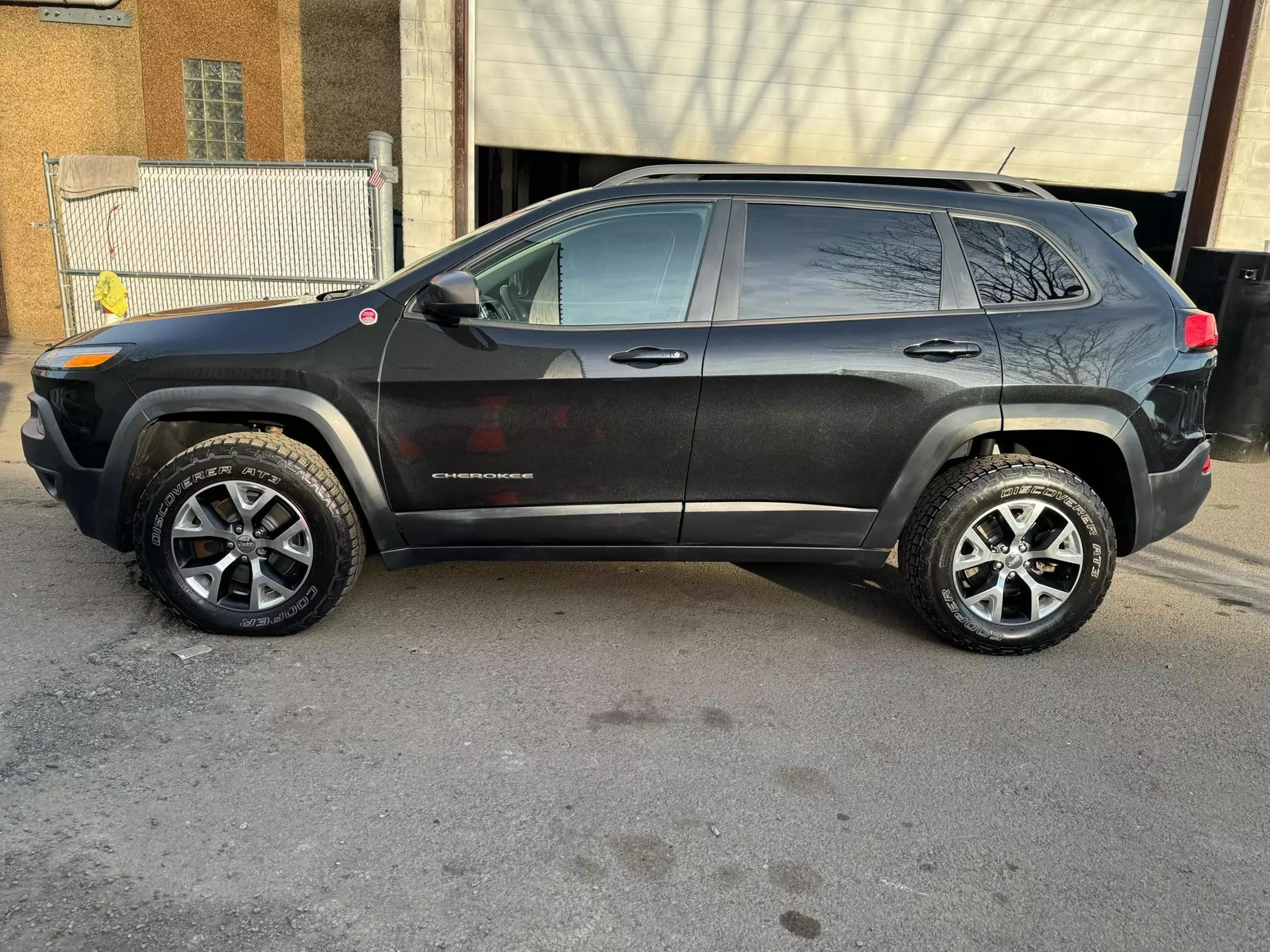 Used 2014 Jeep Cherokee Trailhawk with VIN 1C4PJMBS8EW294429 for sale in Garfield, NJ