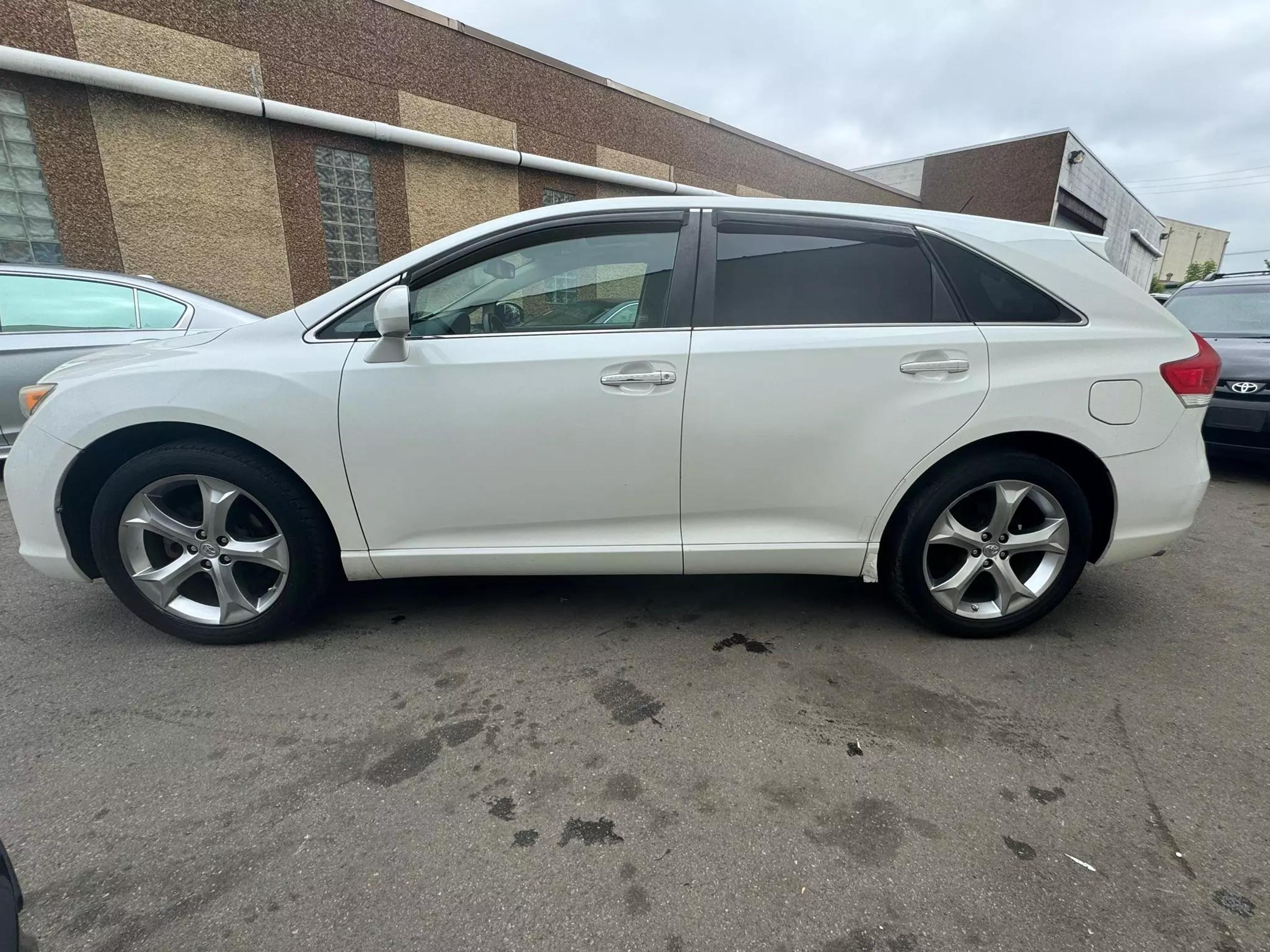 Used 2010 Toyota Venza Base with VIN 4T3BK3BB8AU028452 for sale in Garfield, NJ