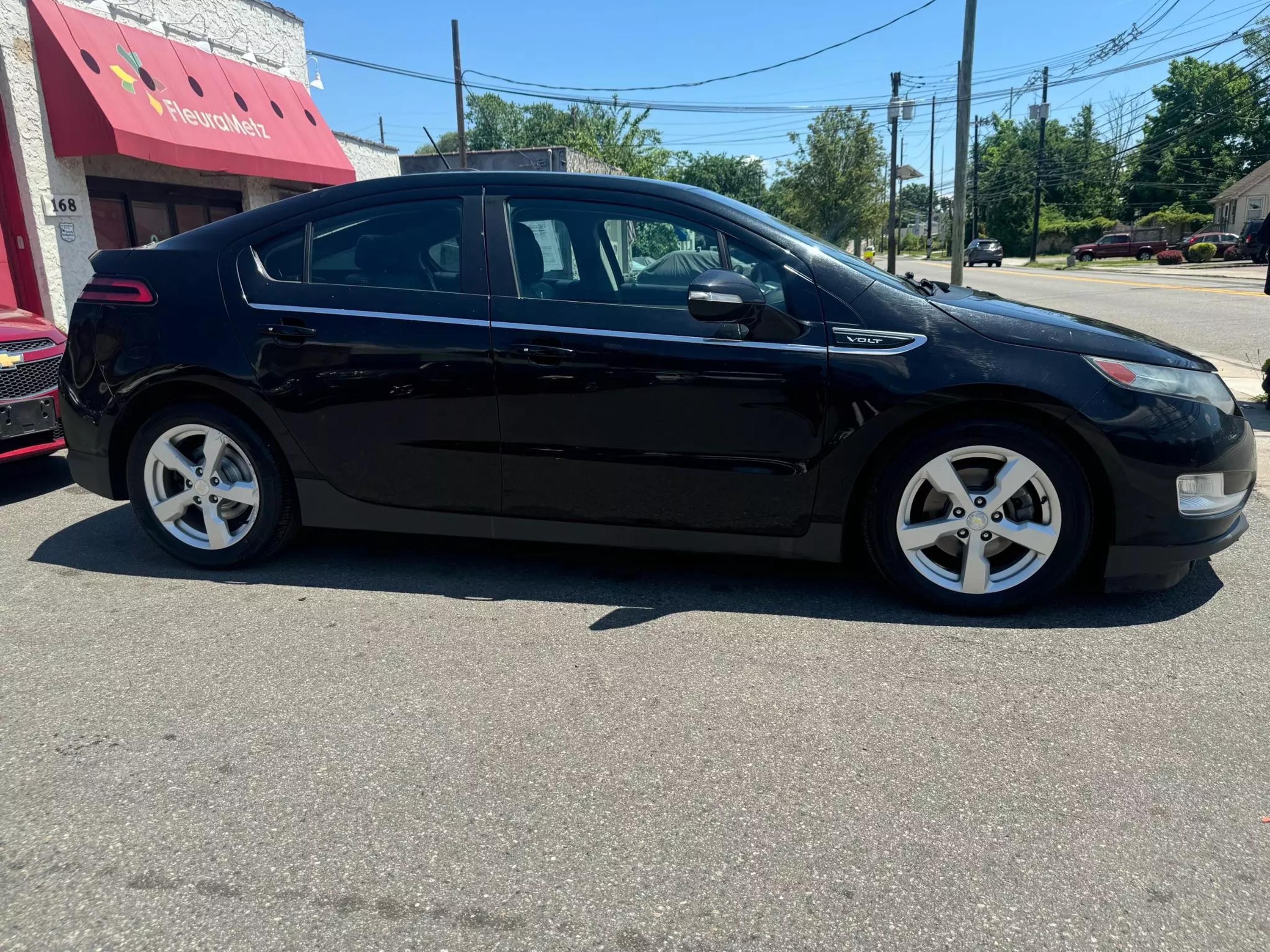 Used 2015 Chevrolet Volt Base with VIN 1G1RD6E41FU107983 for sale in Garfield, NJ