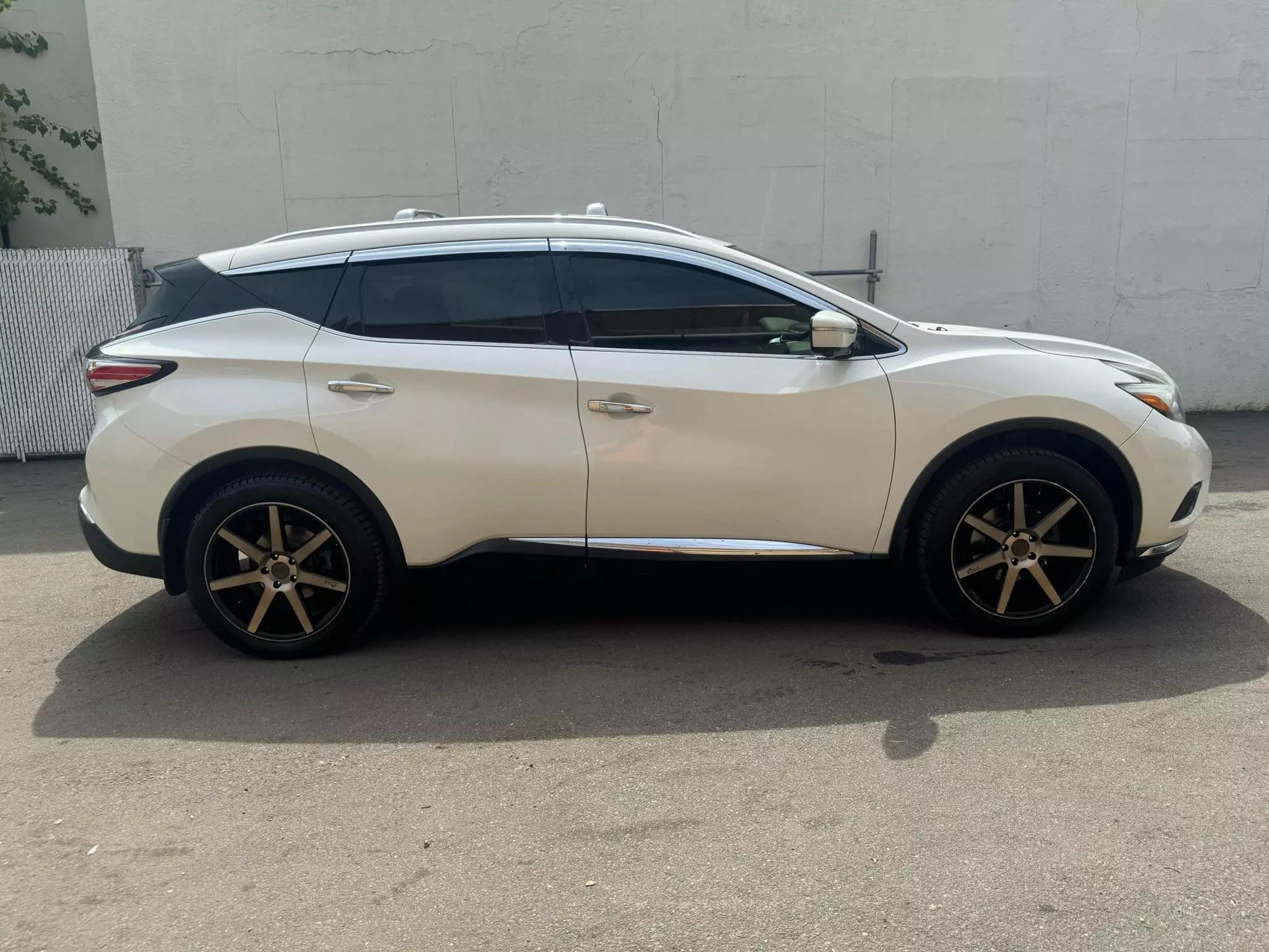 Used 2015 Nissan Murano Platinum with VIN 5N1AZ2MH4FN232047 for sale in Garfield, NJ