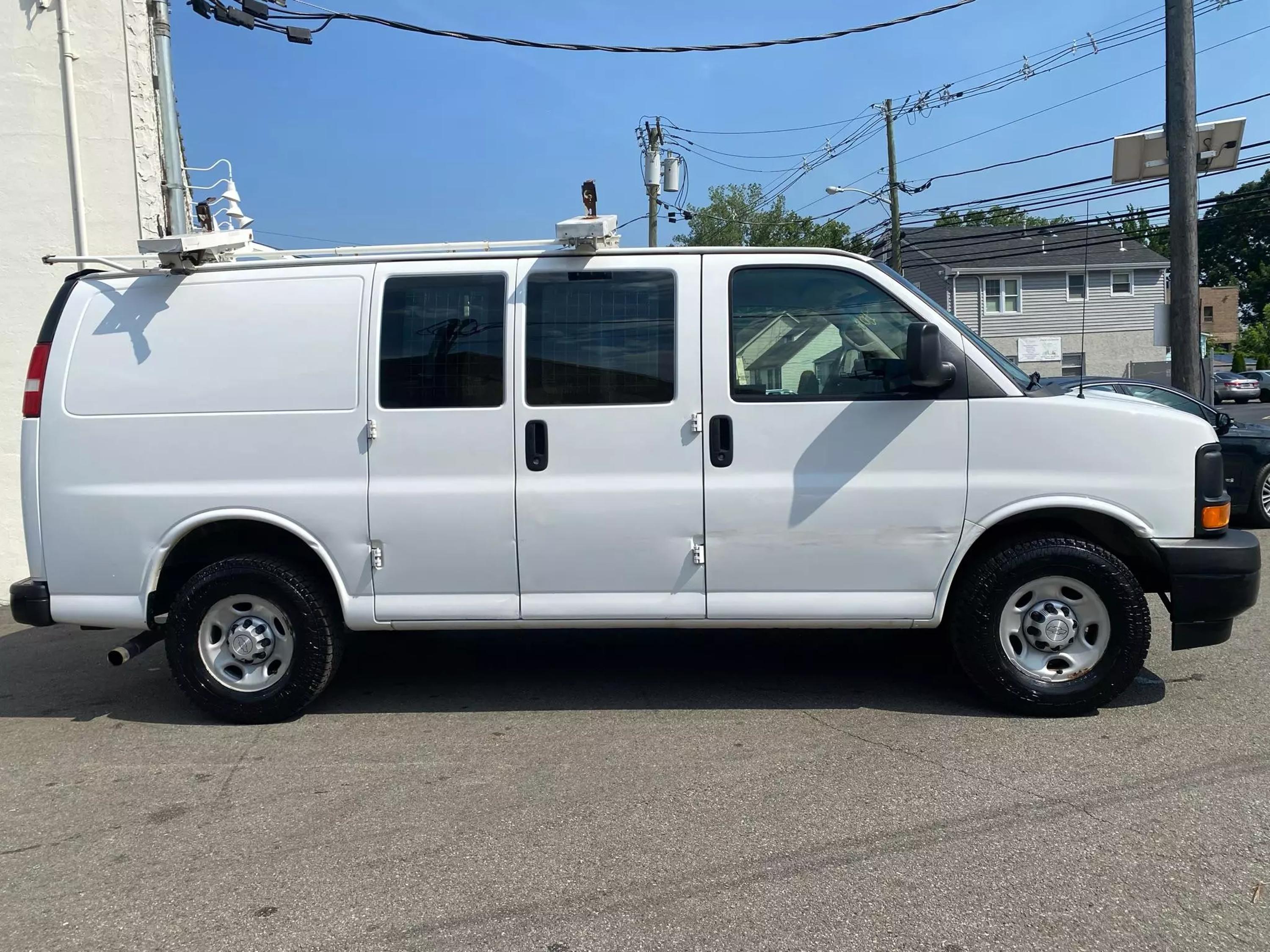 Used 2017 Chevrolet Express Cargo Work Van with VIN 1GCWGAFF3H1105628 for sale in Garfield, NJ