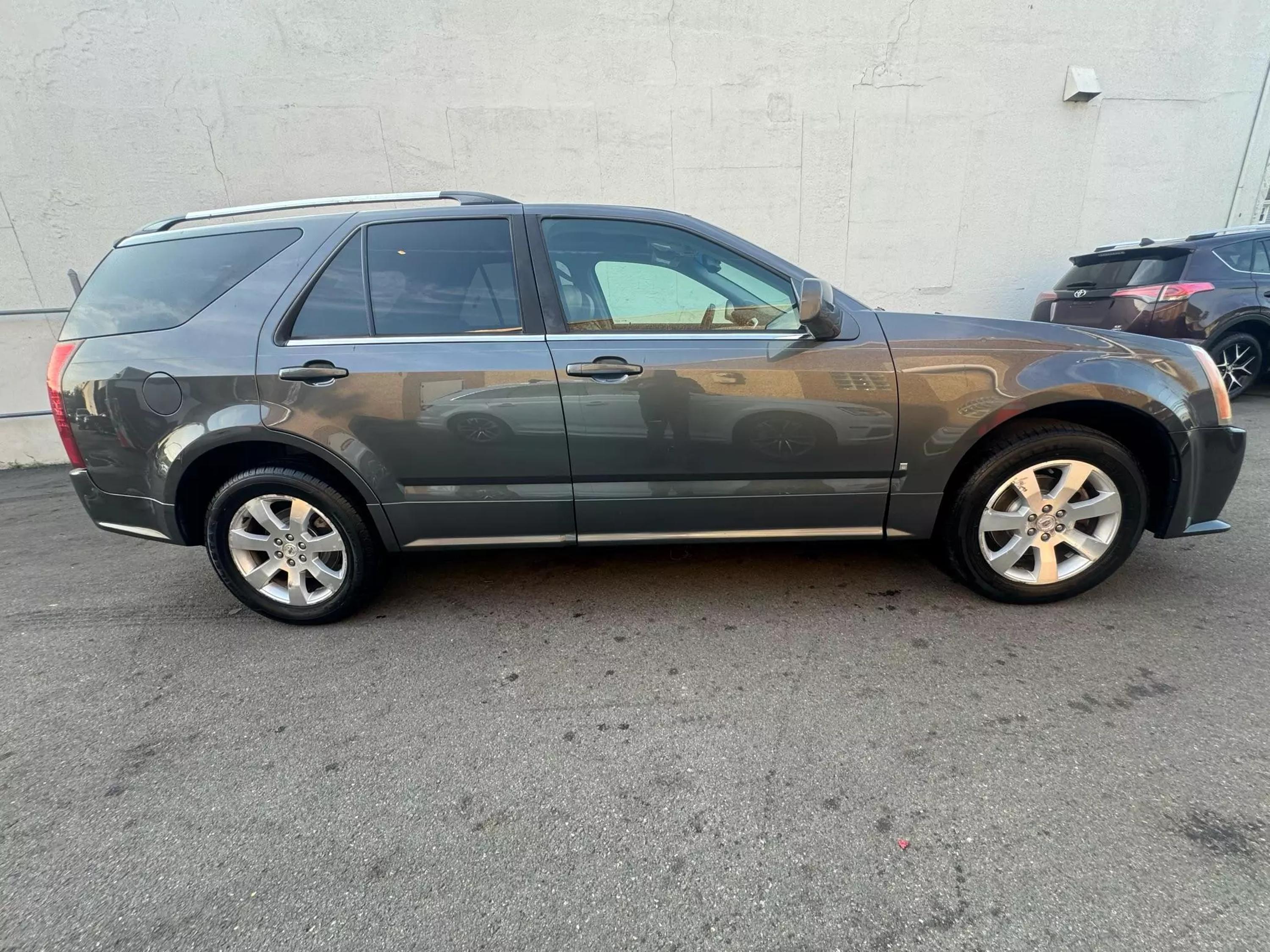 Used 2009 Cadillac SRX Base with VIN 1GYEE437190122414 for sale in Garfield, NJ