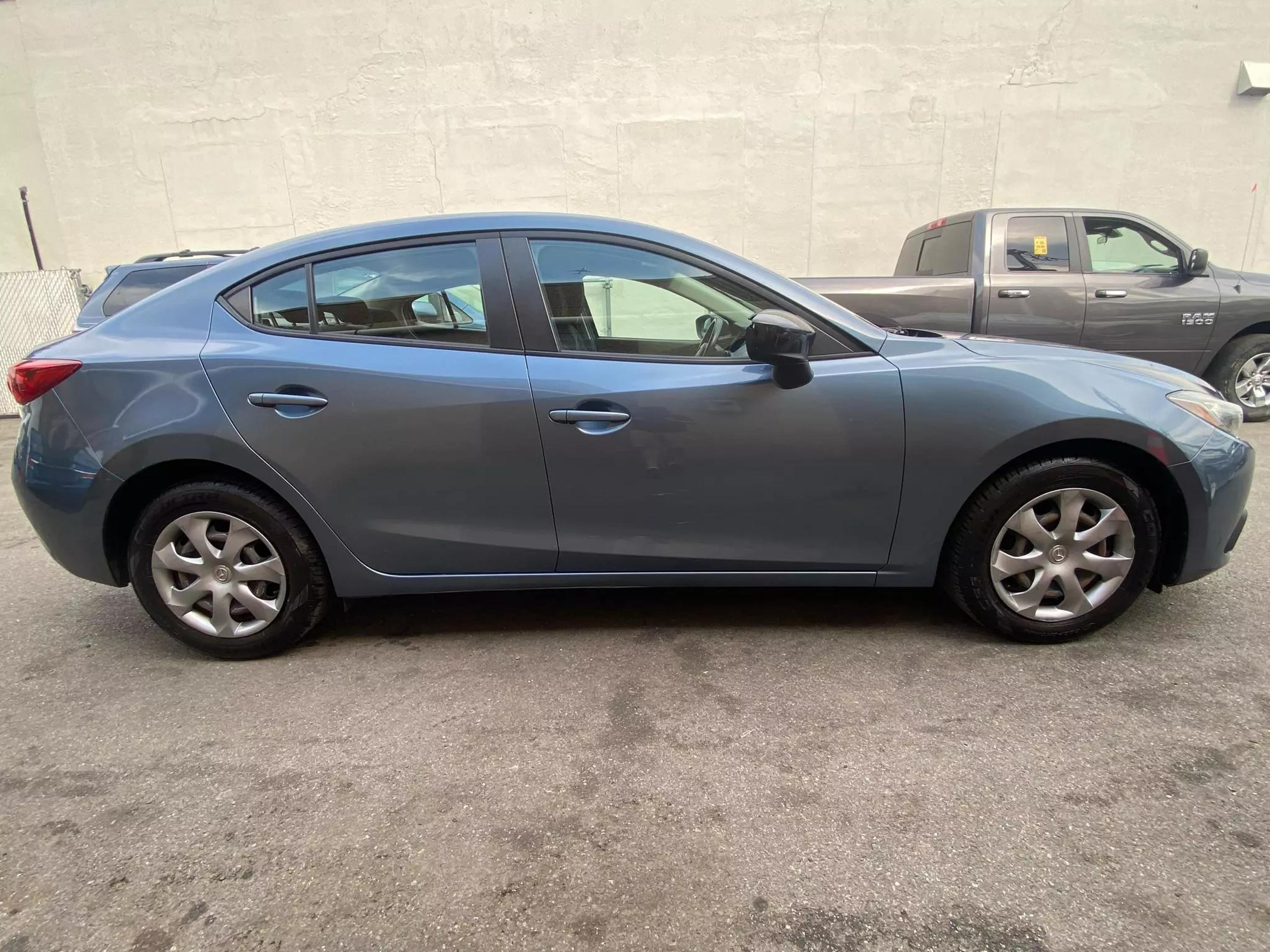 Used 2015 Mazda MAZDA3 i SV with VIN JM1BM1T78F1271080 for sale in Garfield, NJ