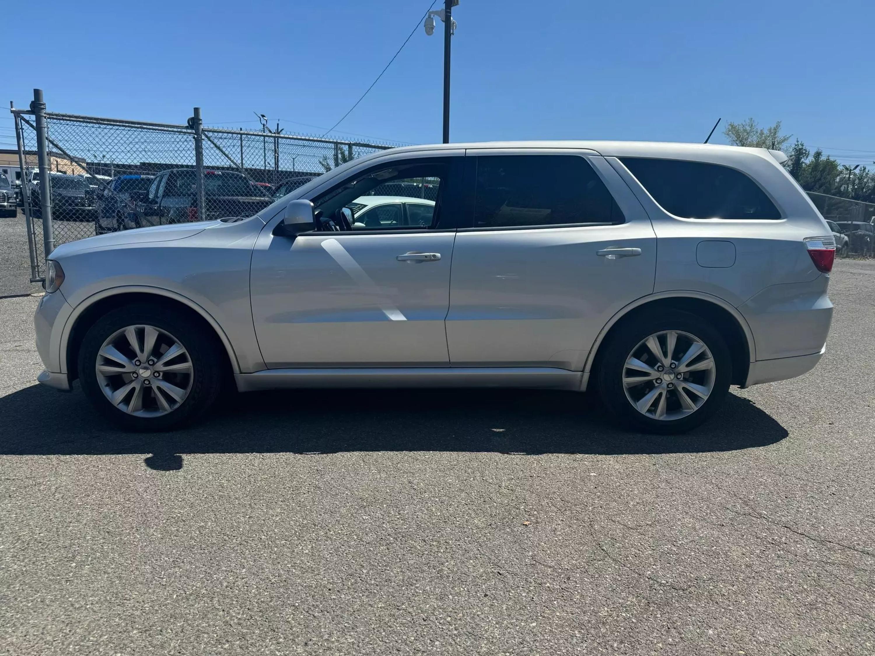 Used 2012 Dodge Durango R/T with VIN 1C4SDJCT8CC138560 for sale in Garfield, NJ