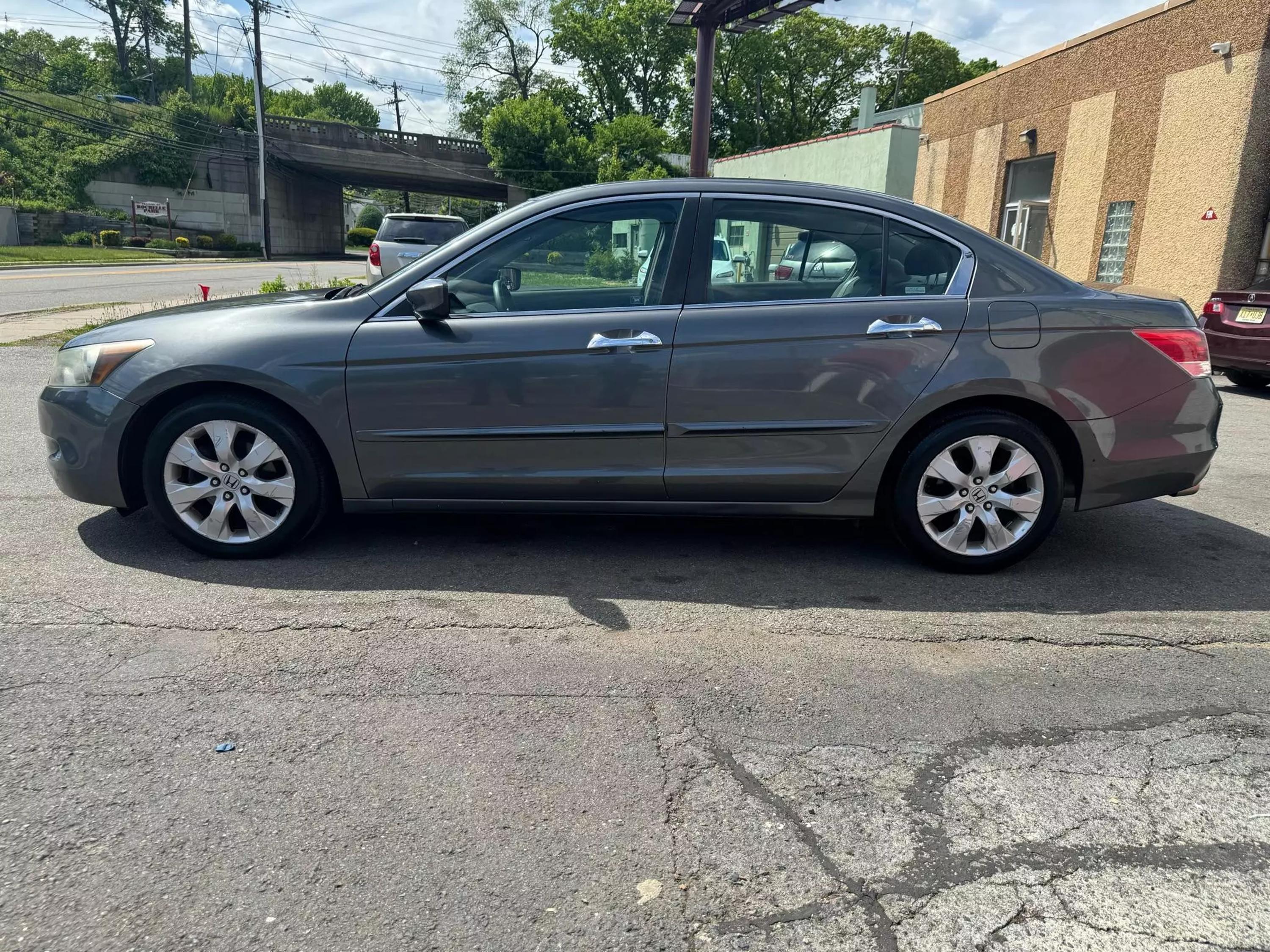 Used 2009 Honda Accord EX with VIN 1HGCP367X9A033160 for sale in Garfield, NJ