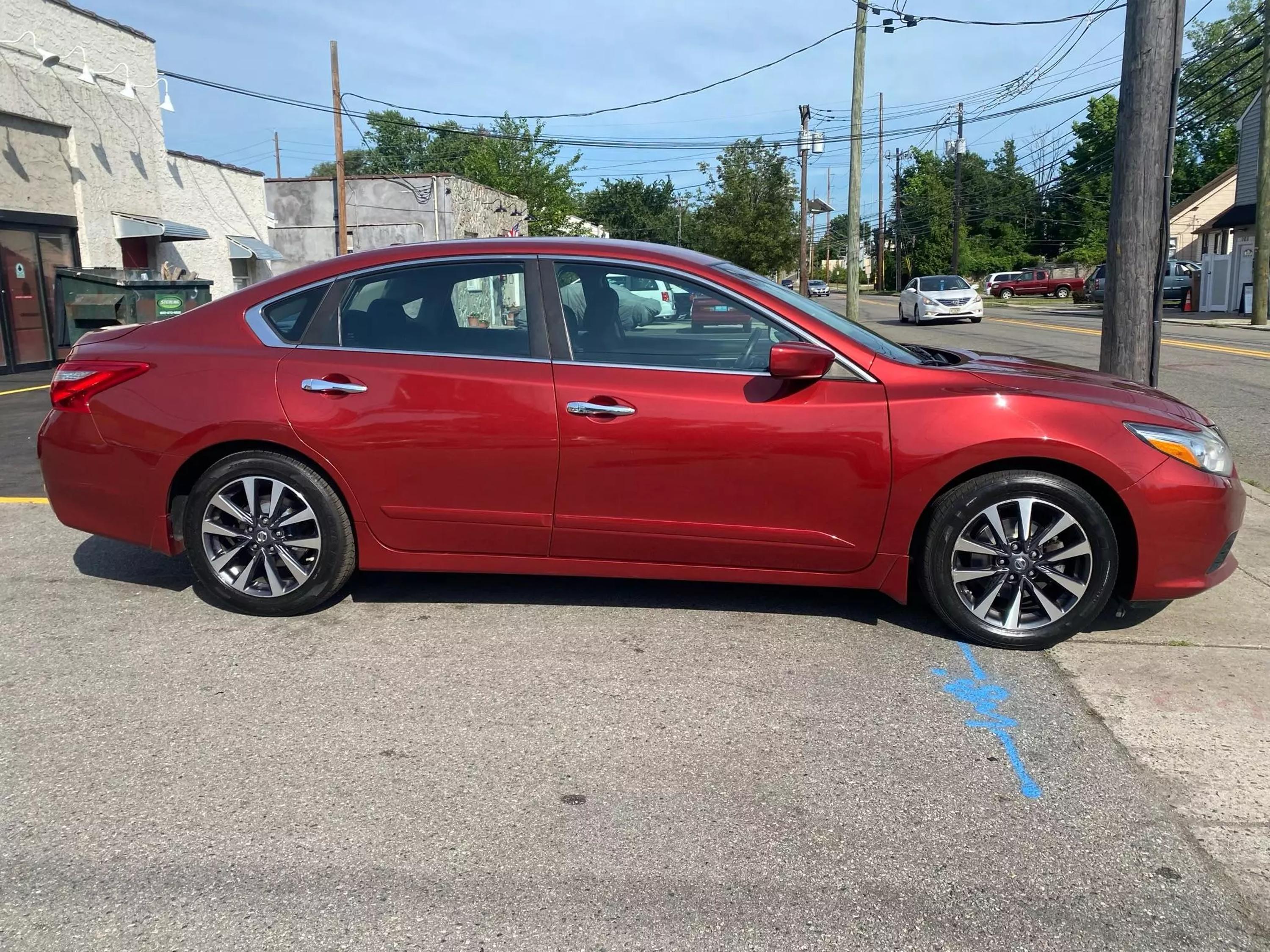 Used 2016 Nissan Altima SV with VIN 1N4AL3AP9GC203718 for sale in Garfield, NJ