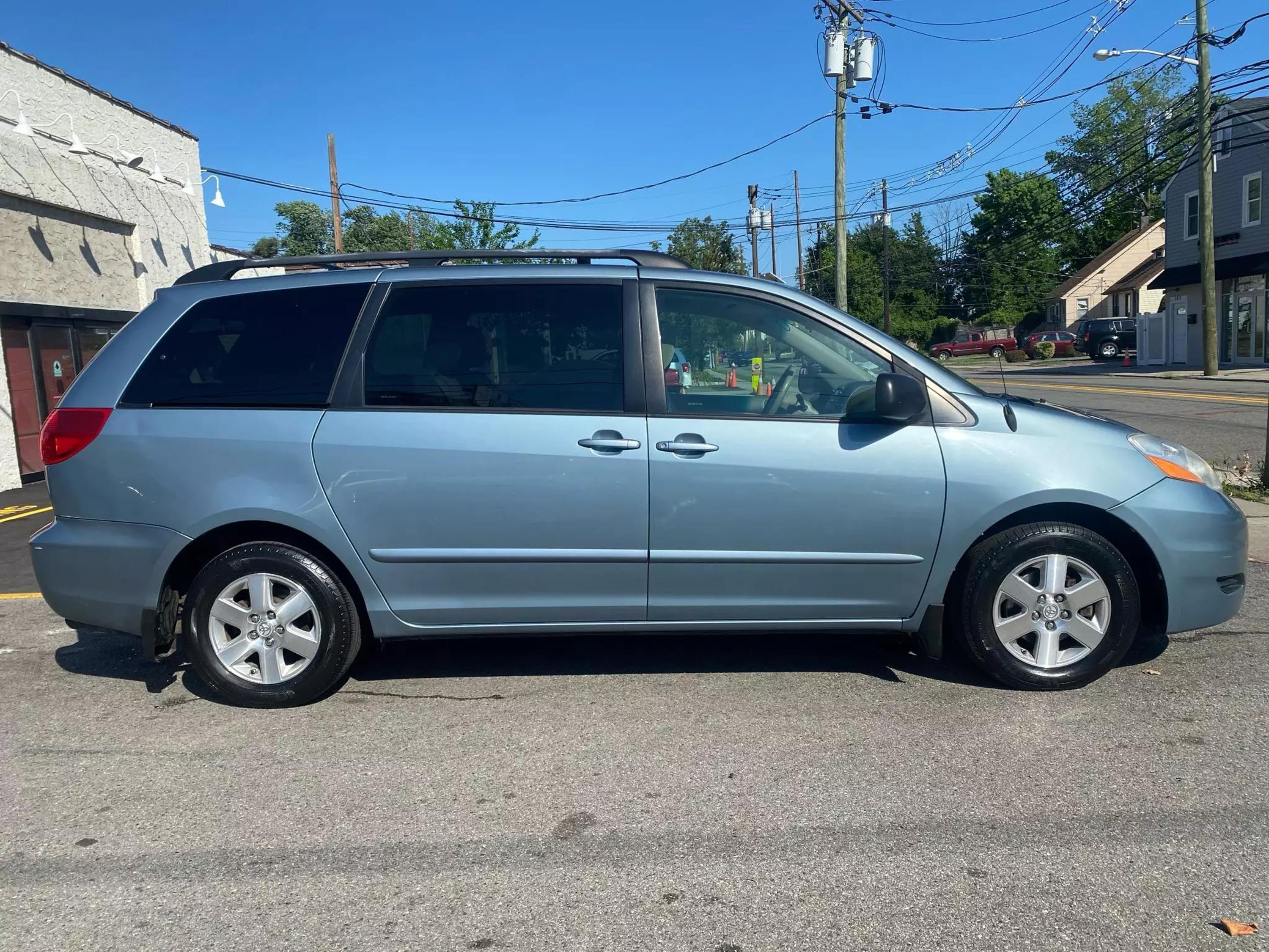 Used 2009 Toyota Sienna CE with VIN 5TDZK23C79S252440 for sale in Garfield, NJ