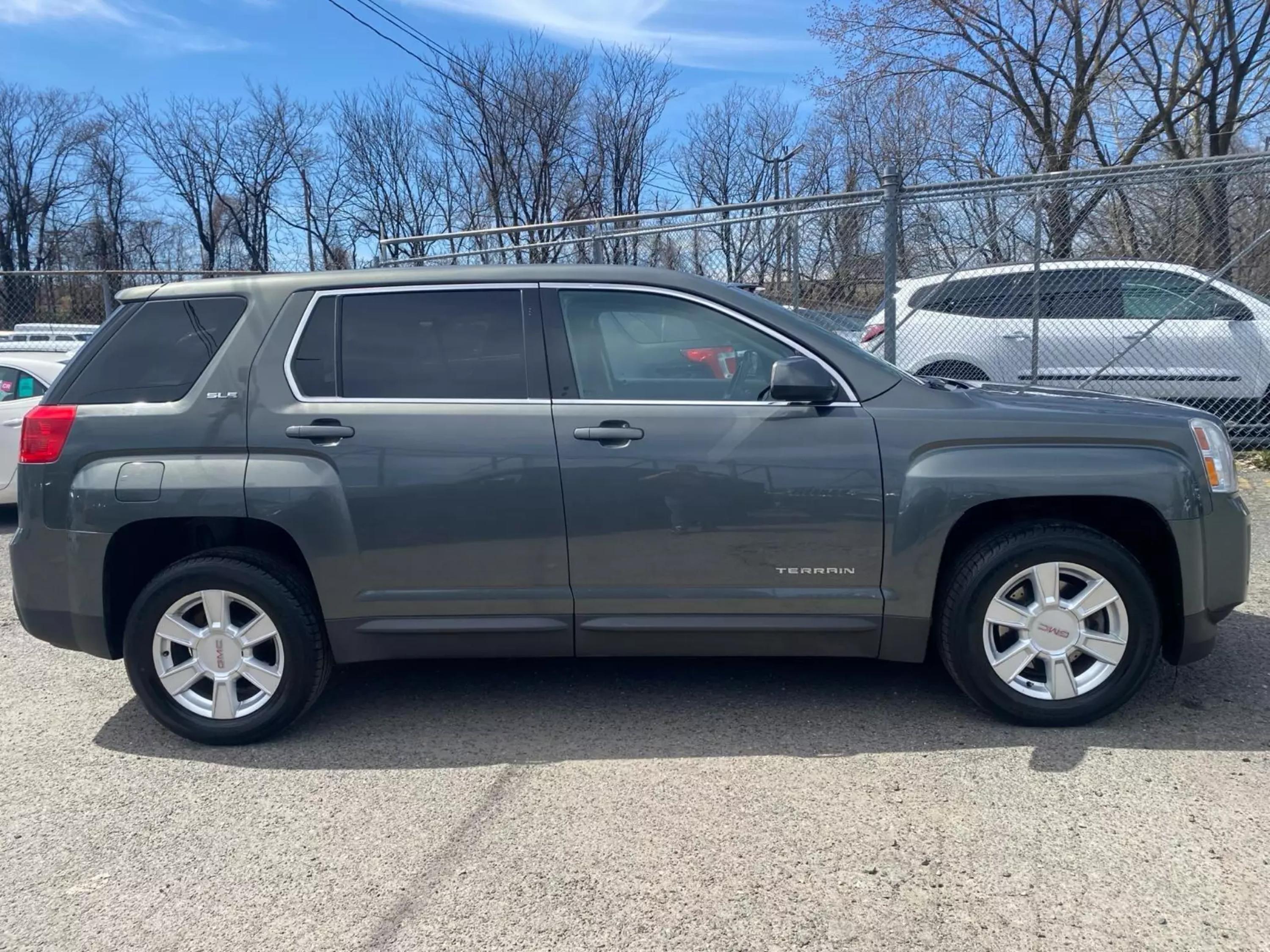 Used 2013 GMC Terrain SLE-1 with VIN 2GKFLREK0D6390941 for sale in Garfield, NJ