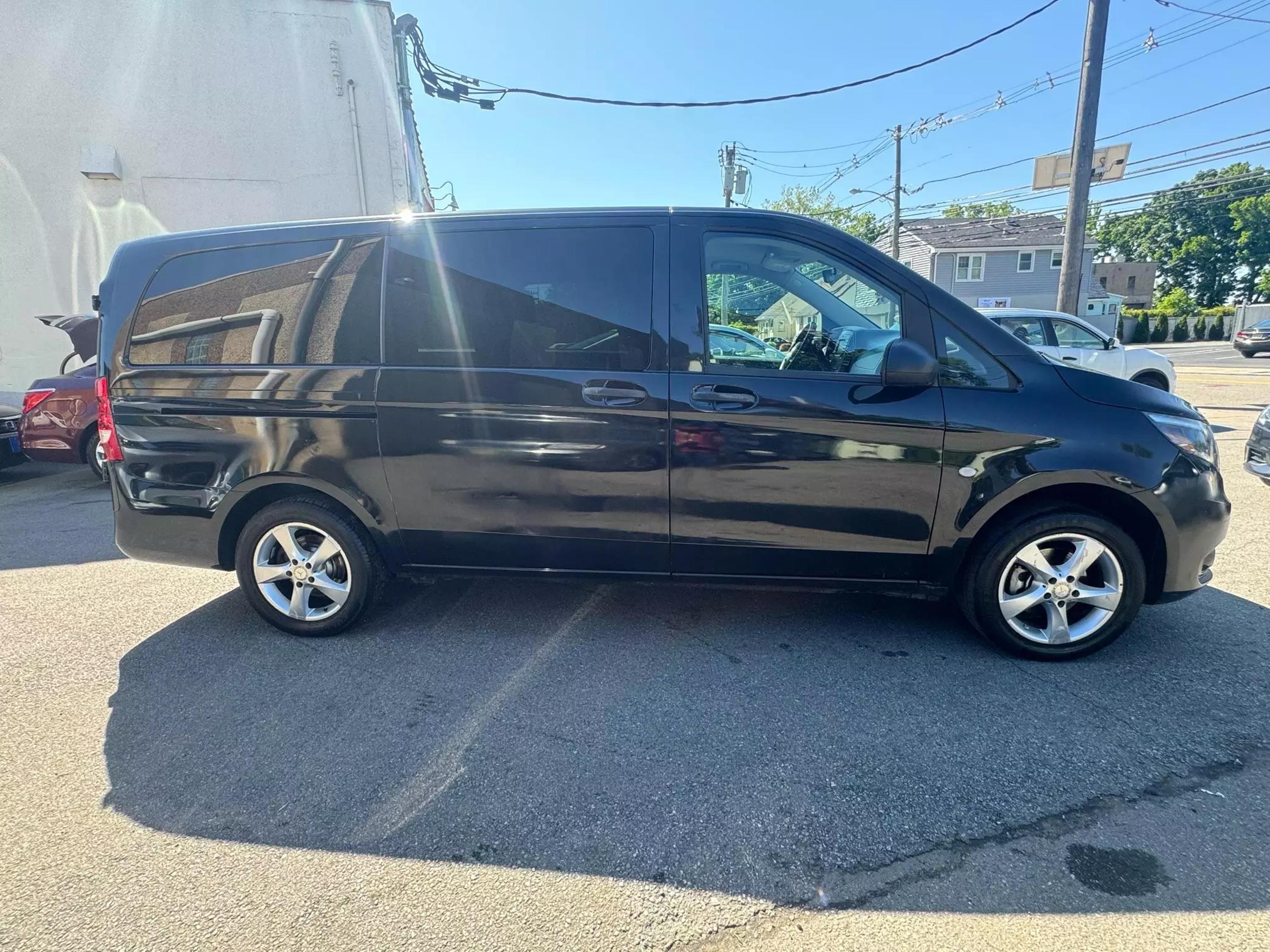 Used 2018 Mercedes-Benz Metris Passenger Van Base with VIN WD4PG2EE8J3382651 for sale in Garfield, NJ