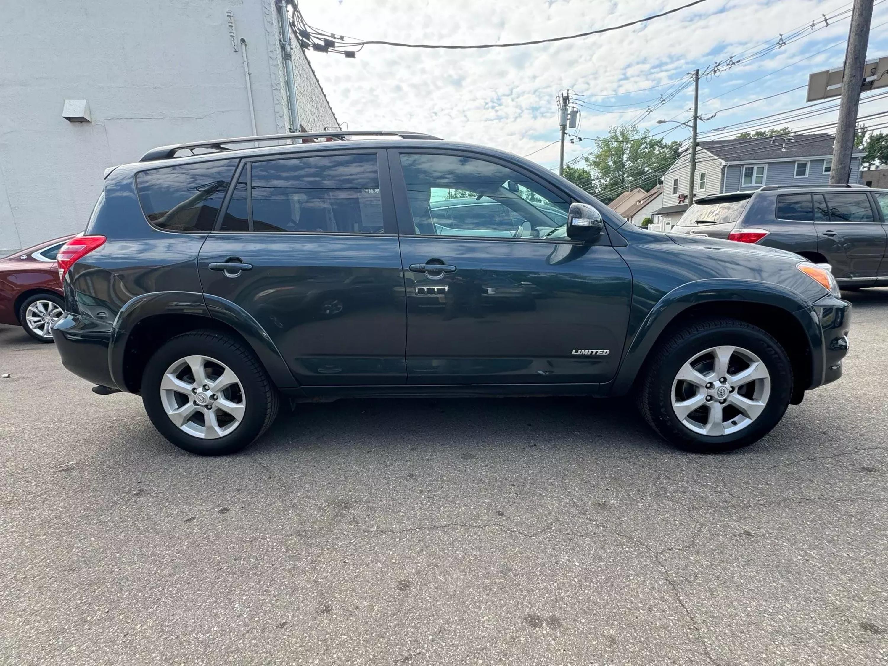 Used 2011 Toyota RAV4 Limited with VIN 2T3DF4DV6BW163134 for sale in Garfield, NJ