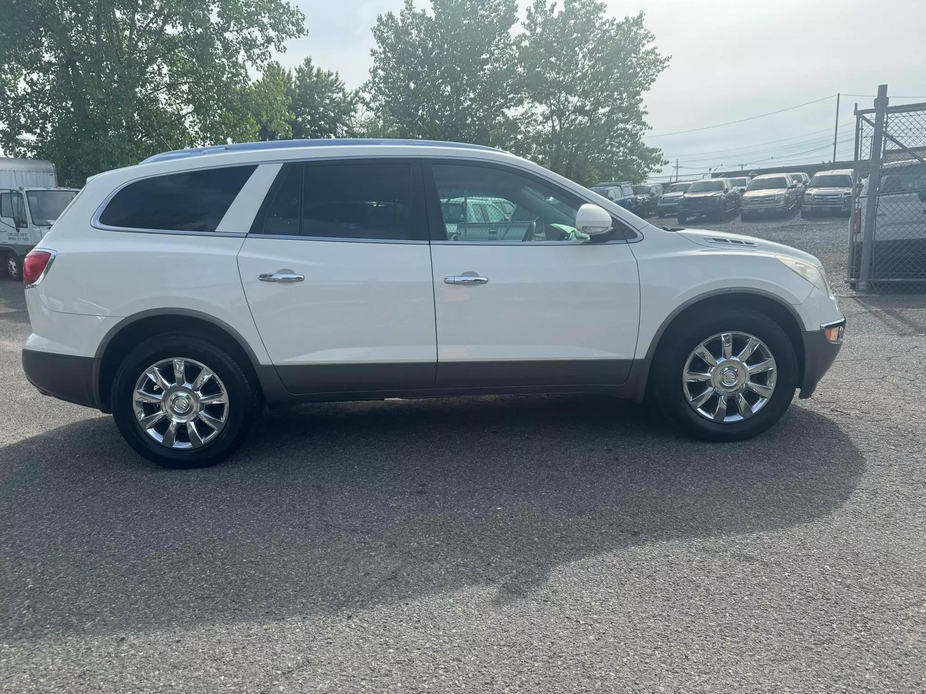 Used 2011 Buick Enclave CXL-1 with VIN 5GAKRBED1BJ406910 for sale in Garfield, NJ