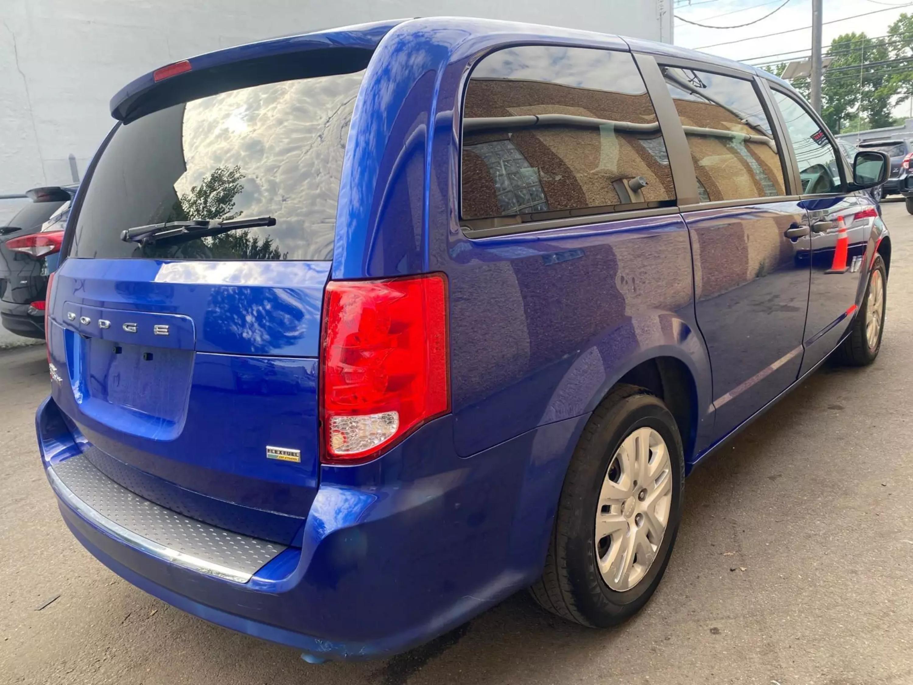 Used 2019 Dodge Grand Caravan SE with VIN 2C4RDGBG4KR633074 for sale in Garfield, NJ