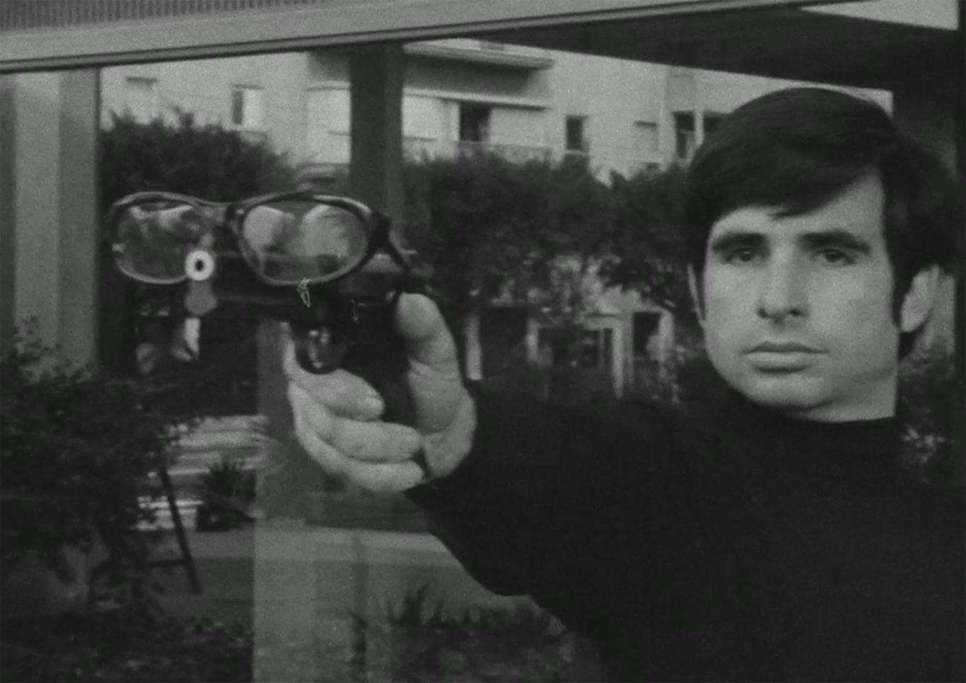 מתוך סרטו של דוד אבידן
הכל אפשרי, 1969, 15 דקות