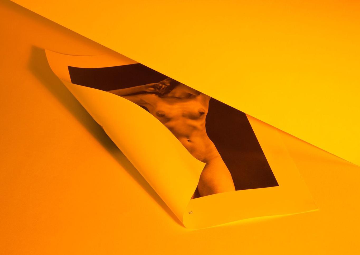 ללא כותרת (נוש אלואר, צהוב), 2012