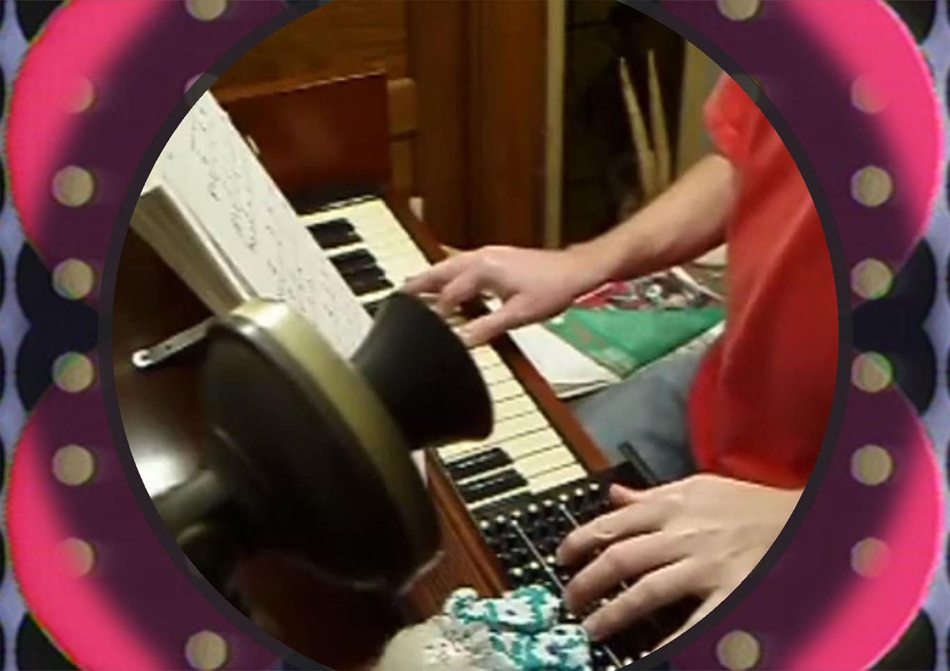 Offgrid , וידאו קולאז', 2016