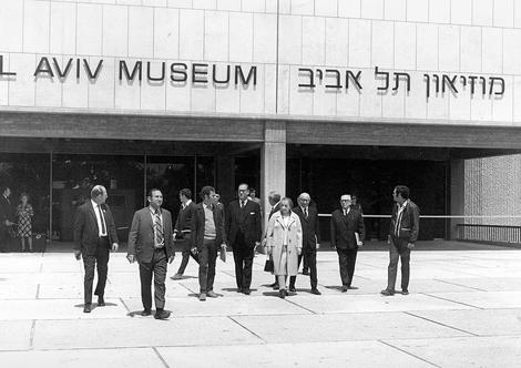 The inauguration of the museum building on Shaul Hamelech Boulevard, April 19, 1971