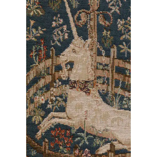 Licorne Captive Bleu Small Decorative Table Mat | Close Up 3