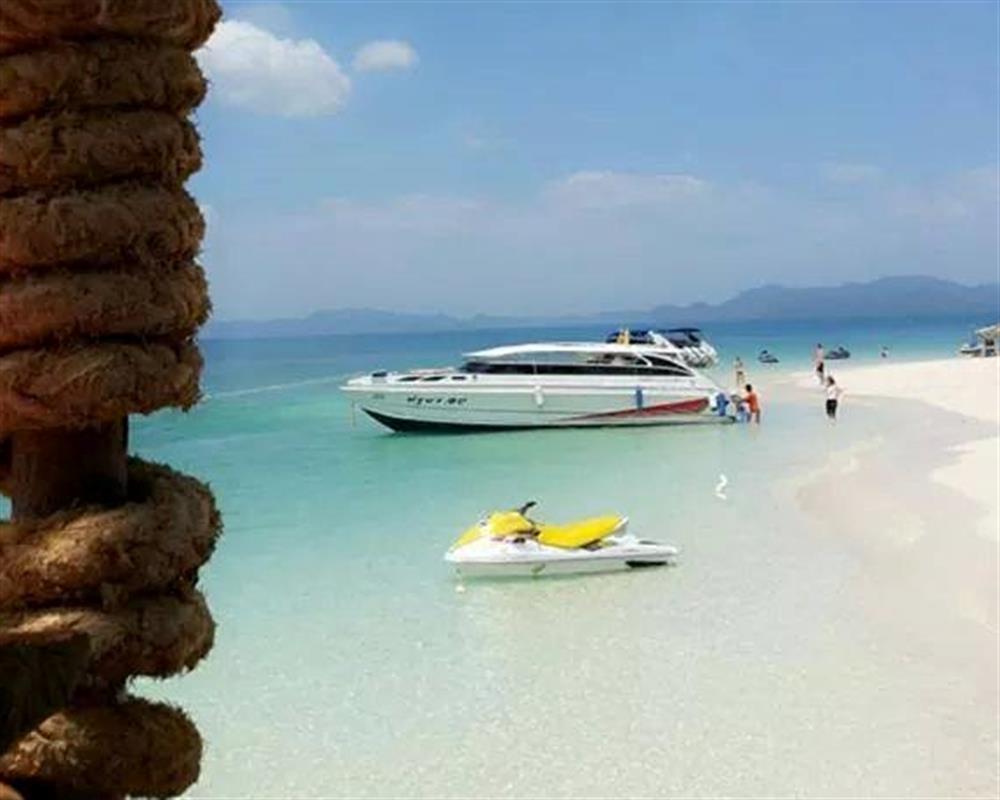 3 Khai Islands Tour by Speed Boat from Phuket