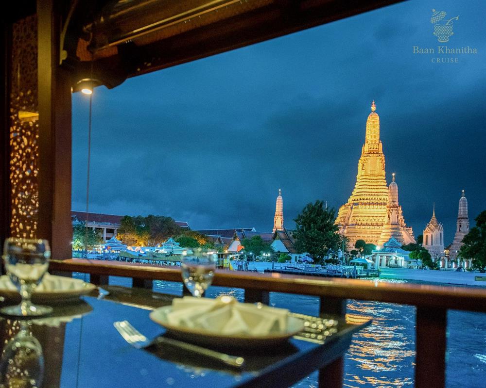 Baan Khanitha Cruise on Chao Phraya River