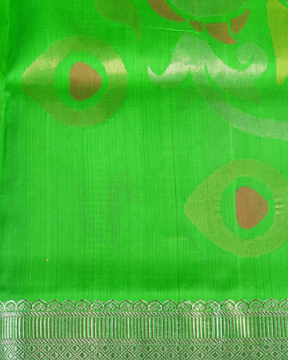 Venkatagiri Pattu Saree – Parrot Green with Zari Pallu