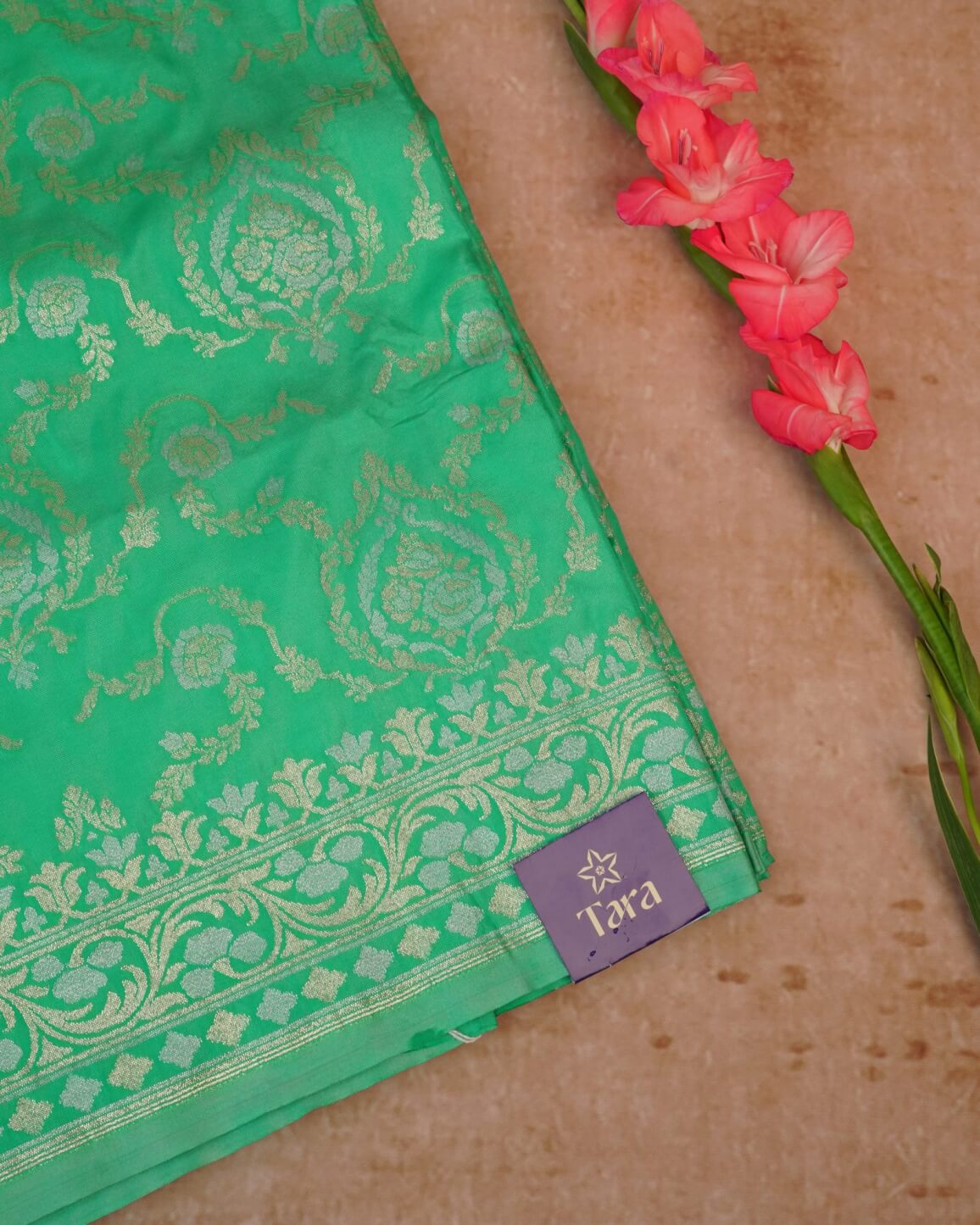 Banarasi Katan Silk Saree – Emerald Green Floral Zari