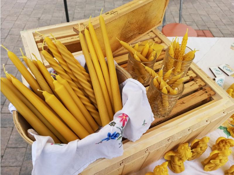 Miód i świece z wosku pszczelego — zdjęcie 2