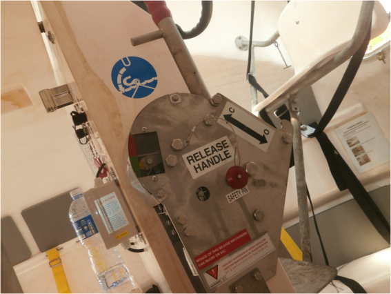 Other machines and mechanical appliances having individual functions, not specified or included elsewhere in this Chapter; Machines and appliances for ships; Lifeboat hook[Release Gear System(Talon II 4.0)]; R.KOREA