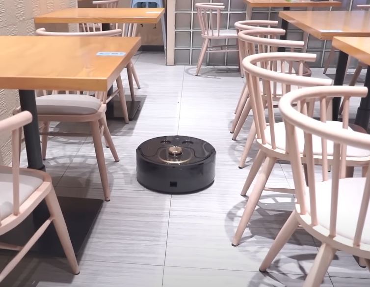 Cleaning Robot restaurant solution