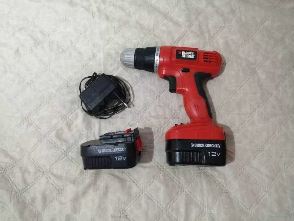 Visseuse Black And Decker D origine I Tayara