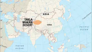 taklamakan desert location