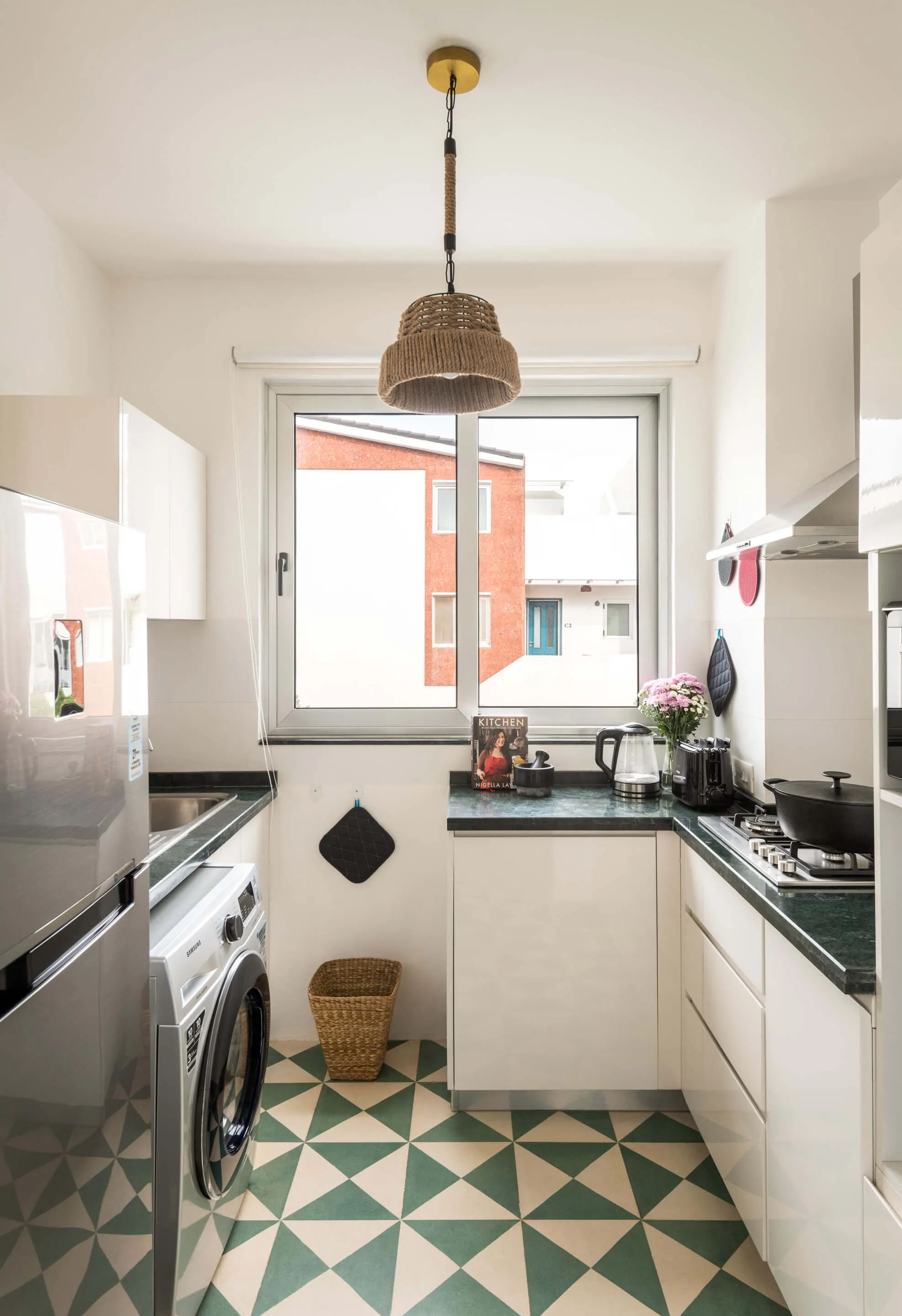 Fully equipped kitchen