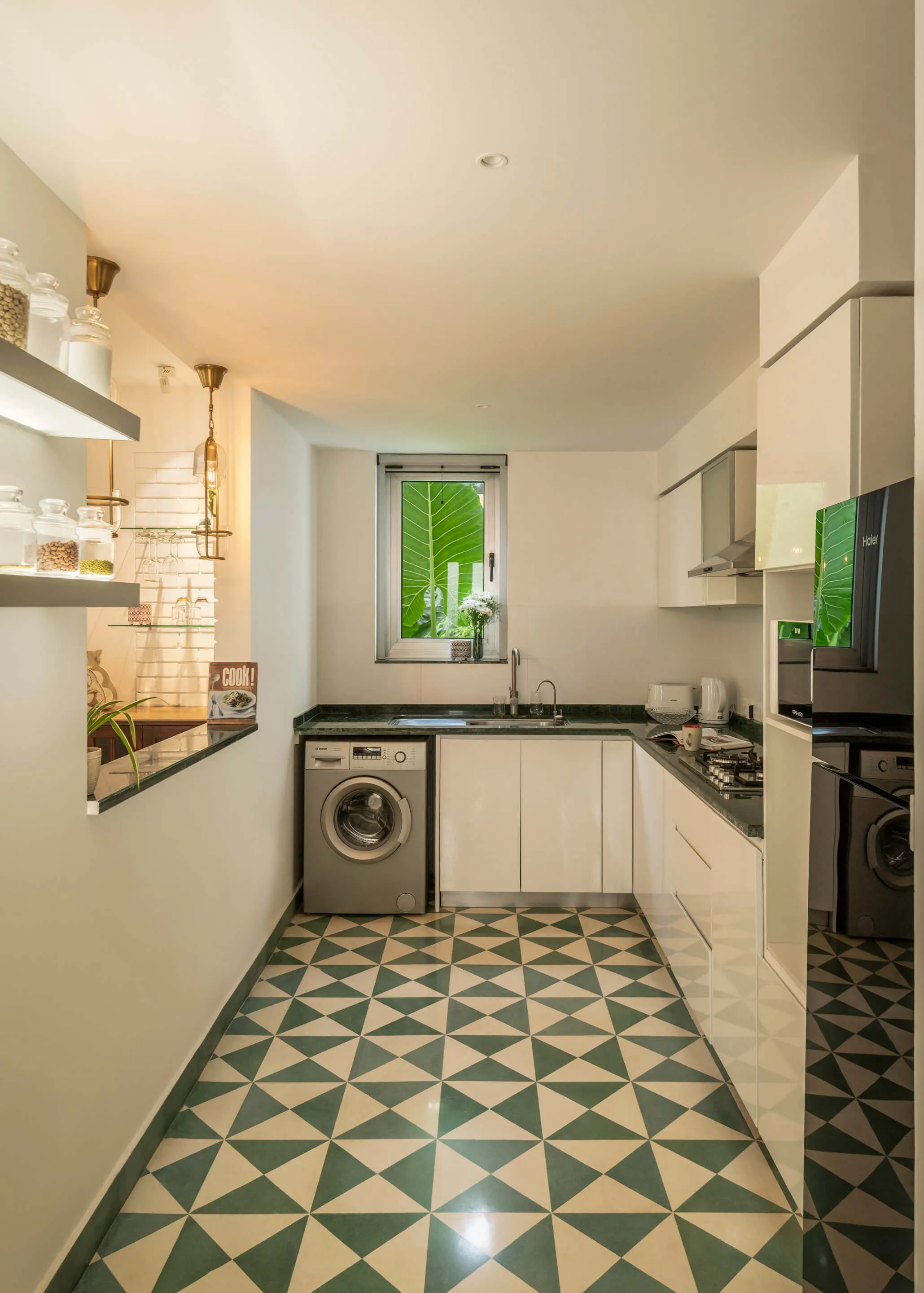 Fully equipped kitchen