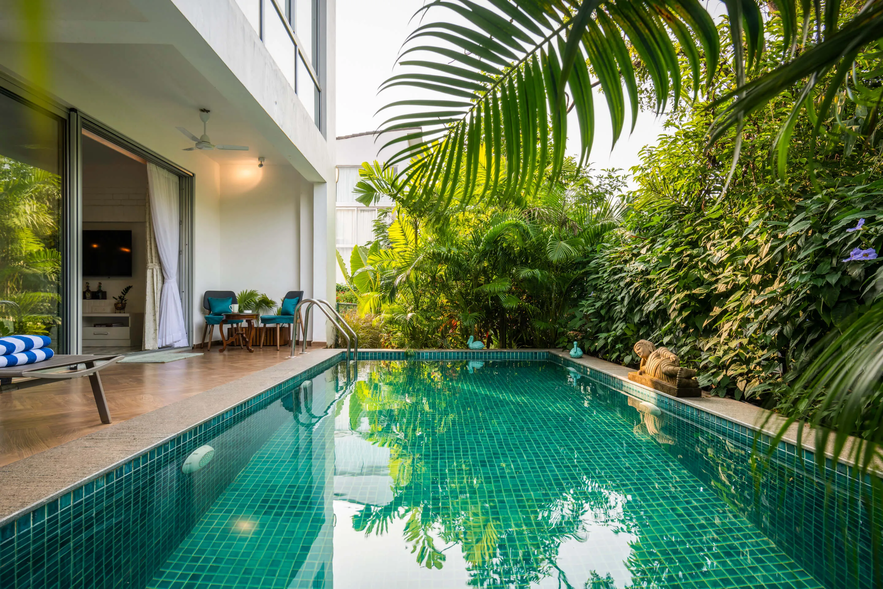 Private pool