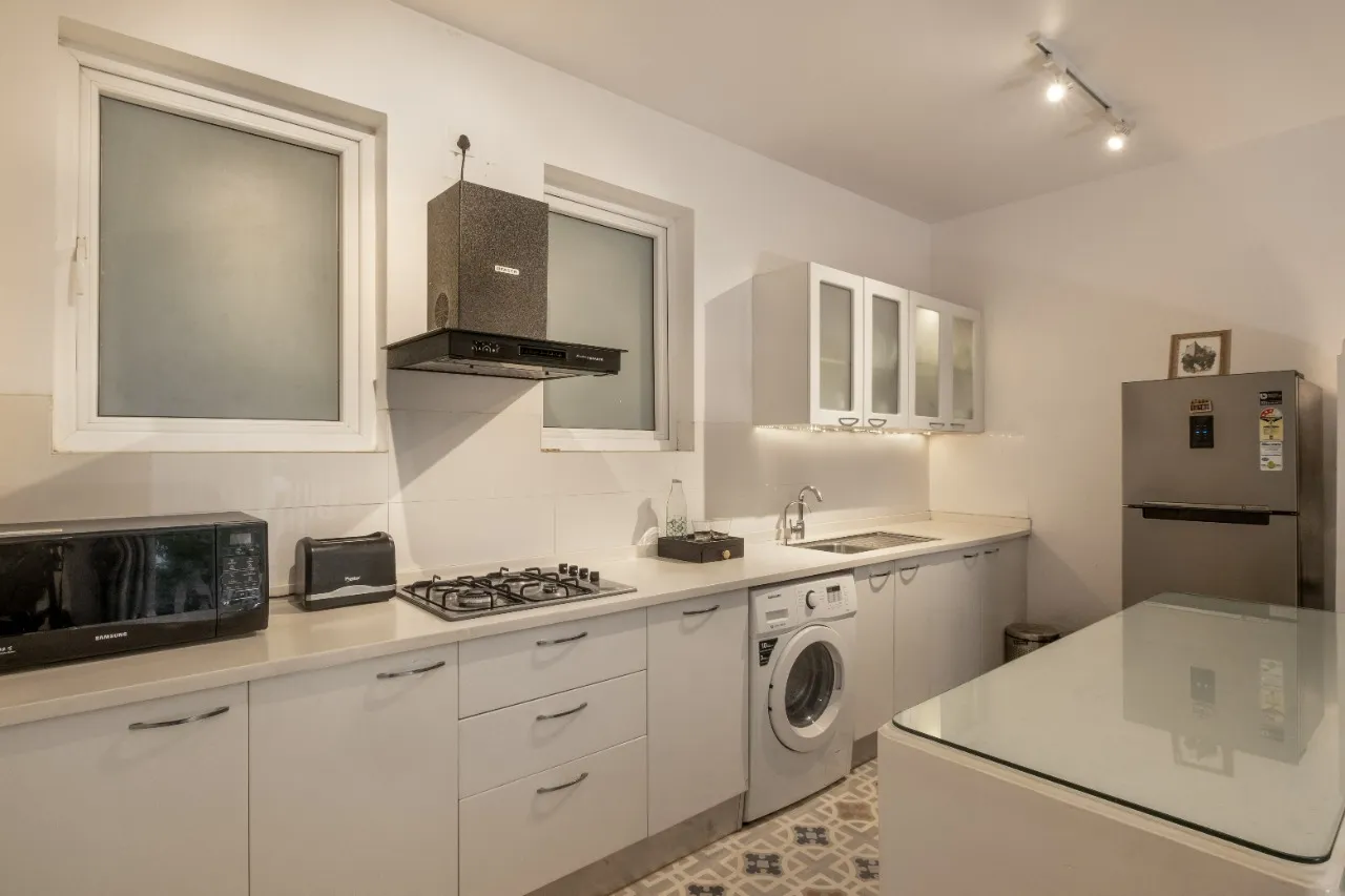 Fully equipped kitchen